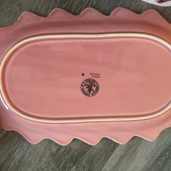 Bordallo Pinheiro Plates
Rare 12 inch plate, 9.5 inch plate, 13 inch platter. - Picture 4 of 8